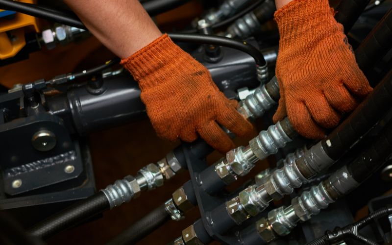 how-to-select-the-right-hydraulic-hose-all-hose-and-valves